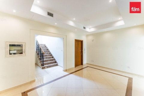 Villa à Dubai, 5 chambres, 656.9 m², № 139139 - photo 7