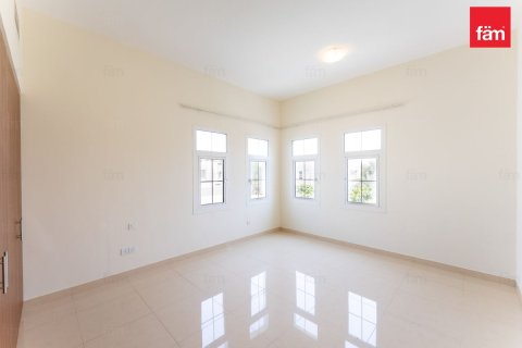 Villa à Dubai, 5 chambres, 656.9 m², № 139139 - photo 2