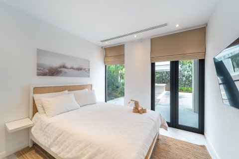 Villa in Dubai 5 bedrooms, 396 sq.m. № 137841 - photo 11
