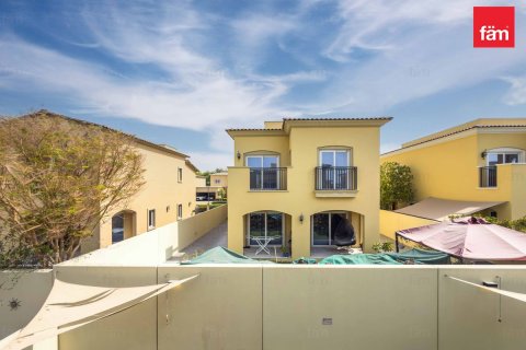 Villa in Dubai 3 bedrooms, 325 sq.m. № 137824 - photo 24