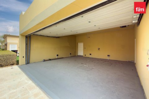 Villa in Dubai 3 bedrooms, 325 sq.m. № 137824 - photo 23