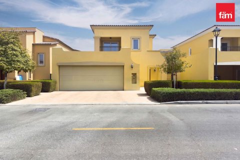 Villa in Dubai 3 bedrooms, 325 sq.m. № 137824 - photo 19