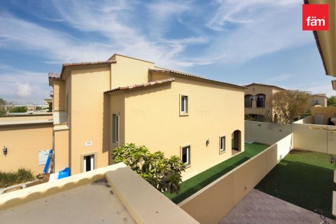 Villa in Dubai 3 bedrooms, 325 sq.m. № 137824 - photo 27