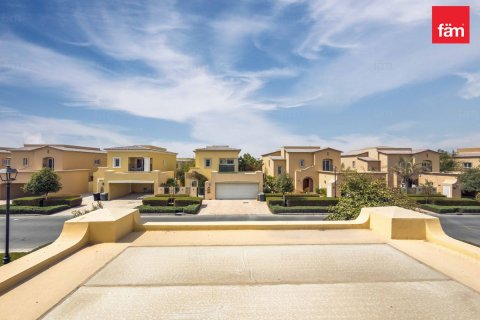 Villa in Dubai 3 bedrooms, 325 sq.m. № 137824 - photo 25