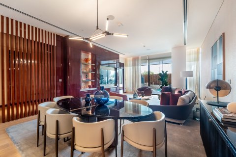 Apartment in Dubai 4 bedrooms, 516 sq.m. № 137832