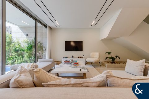 Villa in Jumeirah Village Circle, Dubai 4 bedrooms, 353 sq.m. № 74841 - photo 3