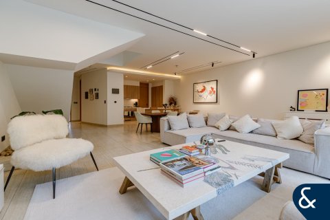 Villa in Jumeirah Village Circle, Dubai 4 bedrooms, 353 sq.m. № 74841 - photo 4