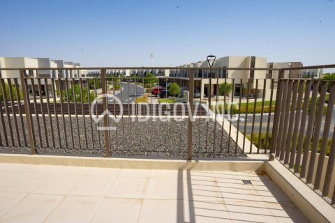 Villa in EMAAR South, Dubai South (Dubai World Central), Dubai 3 bedrooms, 163 sq.m. № 85327 - photo 3