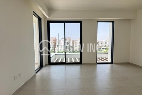 Снять в аренду виллу в Arabian Ranches 3, Дубай: 4 спальни, 505м², № 85329 - фото 6