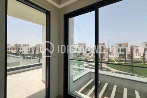 Снять в аренду виллу в Arabian Ranches 3, Дубай: 4 спальни, 505м², № 85329 - фото 21