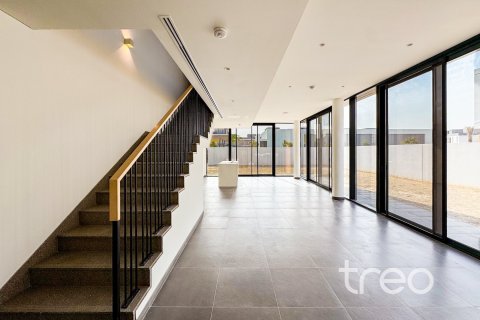 Villa en Arabian Ranches 3, Dubai, 5 dormitorios, 317.73 m², № 134568 - foto 14