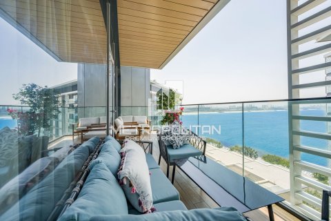 Apartment in Bluewaters Residences, Bluewaters, Dubai 3 bedrooms, 188 sq.m. № 5066 - photo 1