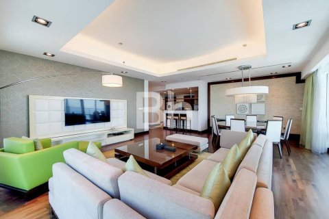 Penthouse in Al Sufouh, Dubai 3 bedrooms, 215 sq.m. № 56620 - photo 18