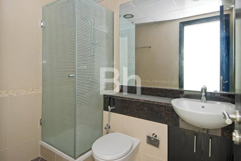 Apartment in Jumeirah Lake Towers, Dubai 2 bedrooms, 82 sq.m. № 56619 - photo 8