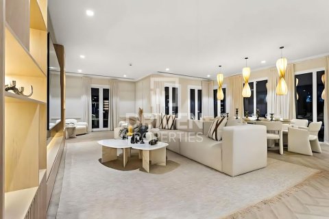 Villa in Jumeirah, Dubai 5 bedrooms, 791.53 sq.m. № 138433 - photo 6