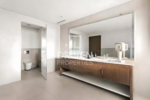 Villa in Jumeirah, Dubai 5 bedrooms, 791.53 sq.m. № 138433 - photo 22