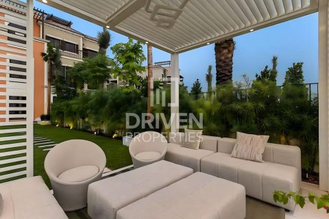 Villa in Jumeirah, Dubai 5 bedrooms, 791.53 sq.m. № 138433 - photo 25