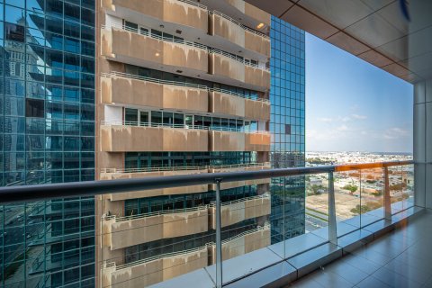 Apartment in Sheikh Zayed Road, Dubai studio, 59.18 sq.m. № 138920 - photo 4