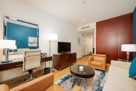Apartment in Sheikh Zayed Road, Dubai studio, 59.18 sq.m. № 138920 - photo 2