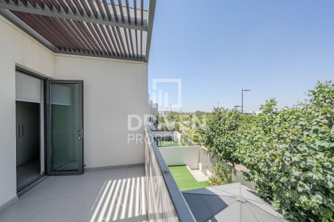 Villa in Sun, Arabian Ranches 3, Dubai 4 bedrooms, 247.21 sq.m. № 135497 - photo 4