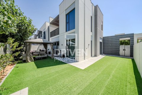 Villa in Sun, Arabian Ranches 3, Dubai 4 bedrooms, 247.21 sq.m. № 135497 - photo 7