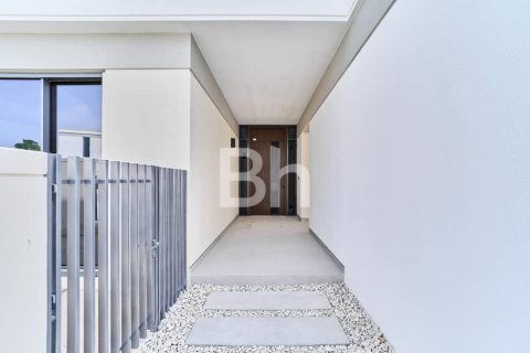 Снять в аренду виллу в Tilal Al Ghaf, Дубай: 4 спальни, 374м², № 22040 - фото 3