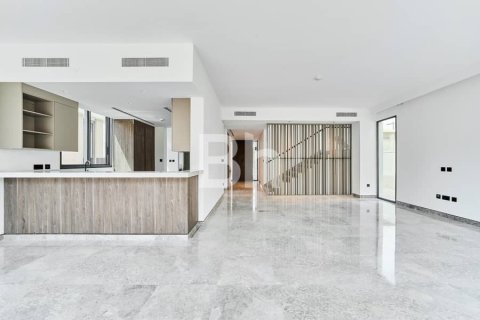 Снять в аренду виллу в Tilal Al Ghaf, Дубай: 4 спальни, 374м², № 22040 - фото 1