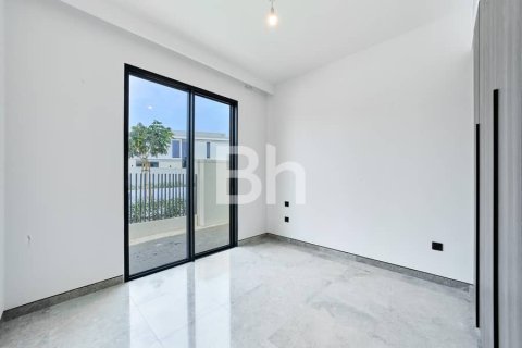 Снять в аренду виллу в Tilal Al Ghaf, Дубай: 4 спальни, 374м², № 22040 - фото 12