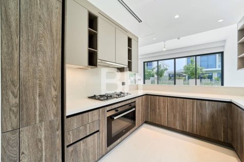 Снять в аренду виллу в Tilal Al Ghaf, Дубай: 4 спальни, 374м², № 22040 - фото 9