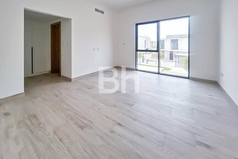 Снять в аренду виллу в Al Furjan, Дубай: 4 спальни, 558м², № 22036 - фото 9