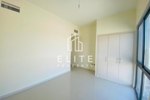 Villa en Dubai, 3 dormitorios, № 42161 - foto 9