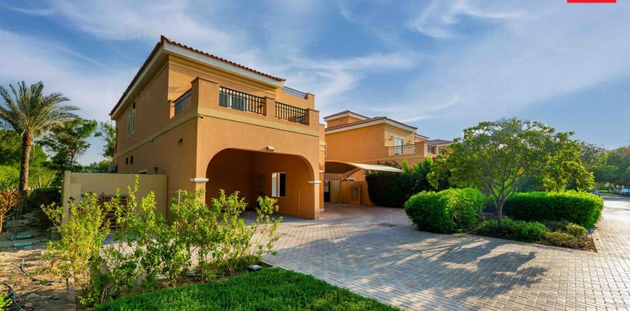 Вилла в Дубае, 5 спален, 566.7м², № 58988