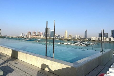 Apartment in Dubai Harbour, Dubai 2 bedrooms, 119.30 sq.m. № 4022 - photo 1