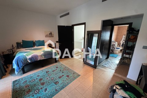 Townhouse in Jumeirah Village Triangle, Dubai 1 bedroom, 152 sq.m. № 112748 - photo 15
