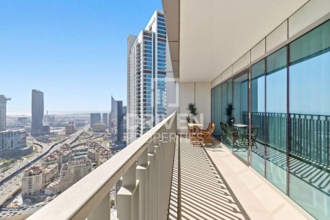 Apartment in Zabeel, Dubai 3 bedrooms, 159.33 sq.m. № 129438 - photo 19