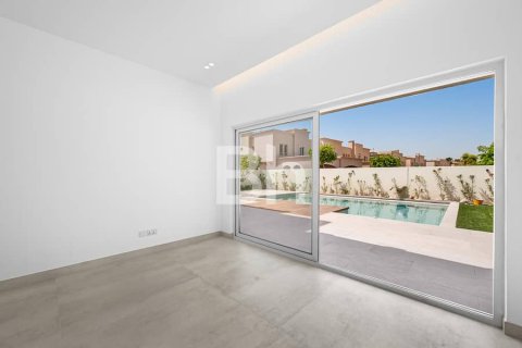 Villa en Dubai, 5 dormitorios, 549 m², № 23983 - foto 24