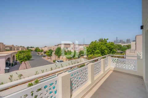 Villa en Dubai, 5 dormitorios, 549 m², № 23983 - foto 13