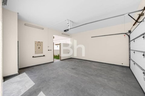 Villa en Dubai, 5 dormitorios, 549 m², № 23983 - foto 9