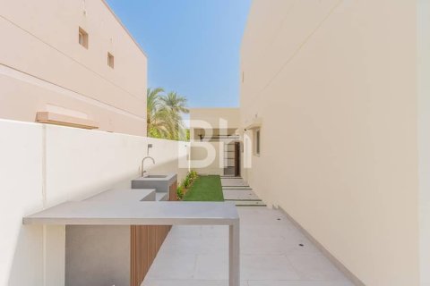 Villa en Dubai, 5 dormitorios, 549 m², № 23983 - foto 11