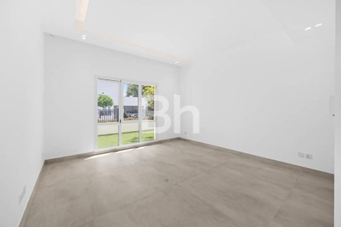 Villa en Dubai, 5 dormitorios, 549 m², № 23983 - foto 28