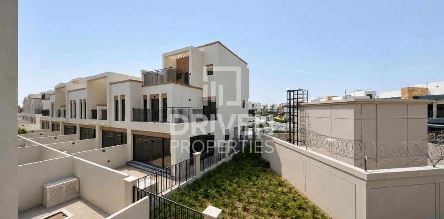 Townhouse in Damac Lagoons, Dubai 4 bedrooms, 144 sq.m. № 137002