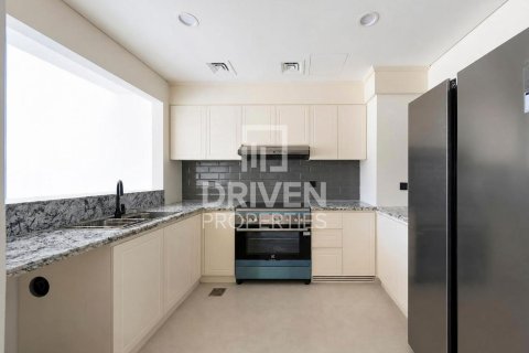 Townhouse in Damac Lagoons, Dubai 4 bedrooms, 144 sq.m. № 137002 - photo 11