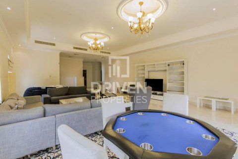 Villa en The Villa, Dubai, 5 dormitorios, 658.5 m², № 136999 - foto 2