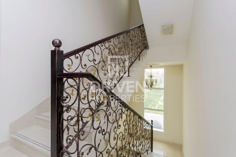 Villa en The Villa, Dubai, 5 dormitorios, 658.5 m², № 136999 - foto 9
