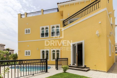 Villa en The Villa, Dubai, 5 dormitorios, 658.5 m², № 136999 - foto 11