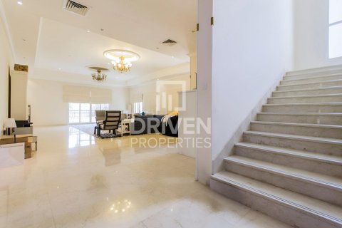 Villa en The Villa, Dubai, 5 dormitorios, 658.5 m², № 136999 - foto 4