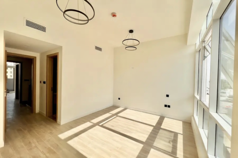 Купить таунхаус в Дубай Инвестмент Парке, Дубай: 4 спальни, 87м², № 104797 - фото 14