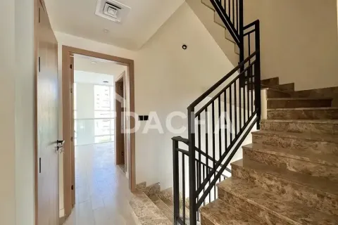 Купить таунхаус в Дубай Инвестмент Парке, Дубай: 4 спальни, 87м², № 104797 - фото 6