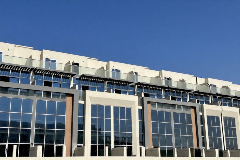 Купить таунхаус в Дубай Инвестмент Парке, Дубай: 4 спальни, 87м², № 104797 - фото 16