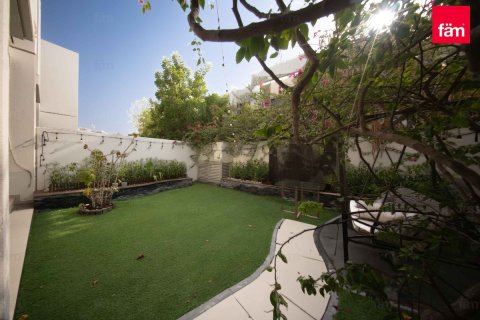 Townhouse in Dubai 3 bedrooms, 174.8 sq.m. № 48923 - photo 7